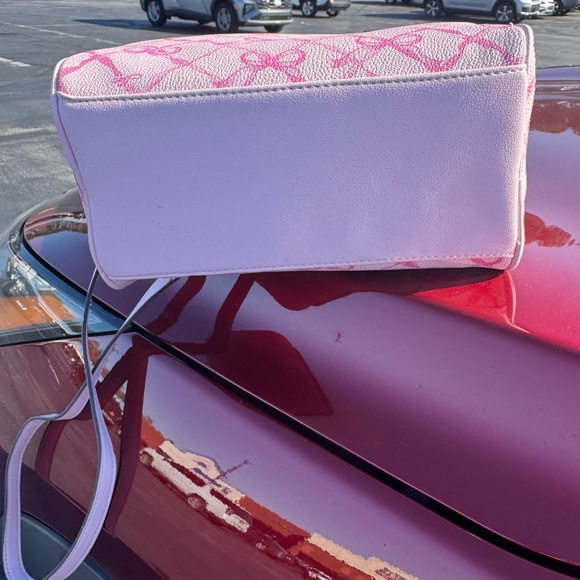 Juicy Couture Pink Bow Satchel - Picture 5 of 5